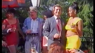 Blowjob бяцхан Caprice sucks cock.