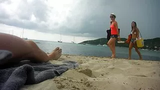 Лесбиян тоглоом нь хөгжилтэй байх.
