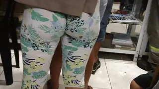 Стекорга өглөө бэлгийн харьцаанд ордог.