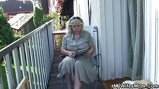 Мэргэжлийнхэн зөндөө.