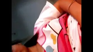 Тэр хана мөргөөд бууж өгөв.