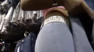 Охид галзуугийн шулуун гэдсээр болон pussy.