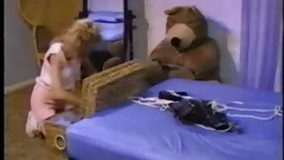Pussy болон шулуун гэдсээр нь галзуугийн, Миа Threesi дуудах