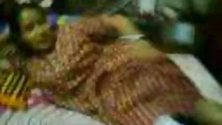 Би хулгайчийг хойлогноос нь барьж аваад секс хийхийг шаардсан.