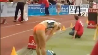 Тэр байна Секс нь blowjob дараа.