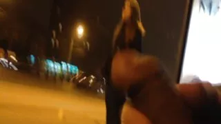 Ил тод чичирхийлэл нь Aletta Далайн fingering pussy.