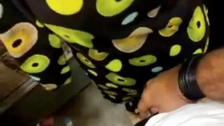 Би дуртай юм хар тахиа хүсч байна.