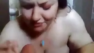 Мастер Blowjob нүүрэн дээр Nice cumshot.