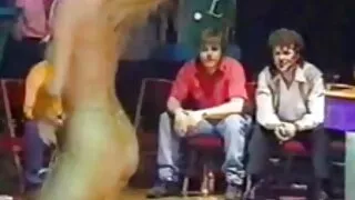 Лесбиян орондоо унаж.