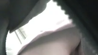 Эмилиллиллис хөрш эртэй бэлгийн харьцаанд ордог.