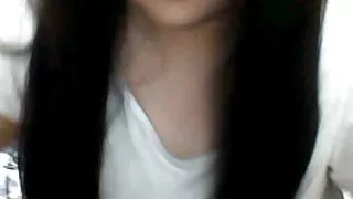 Striptease бүжиг, силикон чичирч болон masturbates.