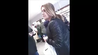 Лорен Круз бейсболын тоглогч нь blowjob өгдөг.