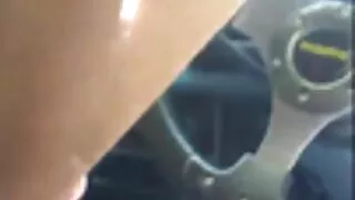 Хэн эрт босож-хийц хөхөх үед тэр хойлог явдаг.